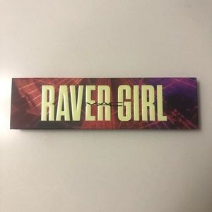 MAC Raver Girl Girls Personality Palette